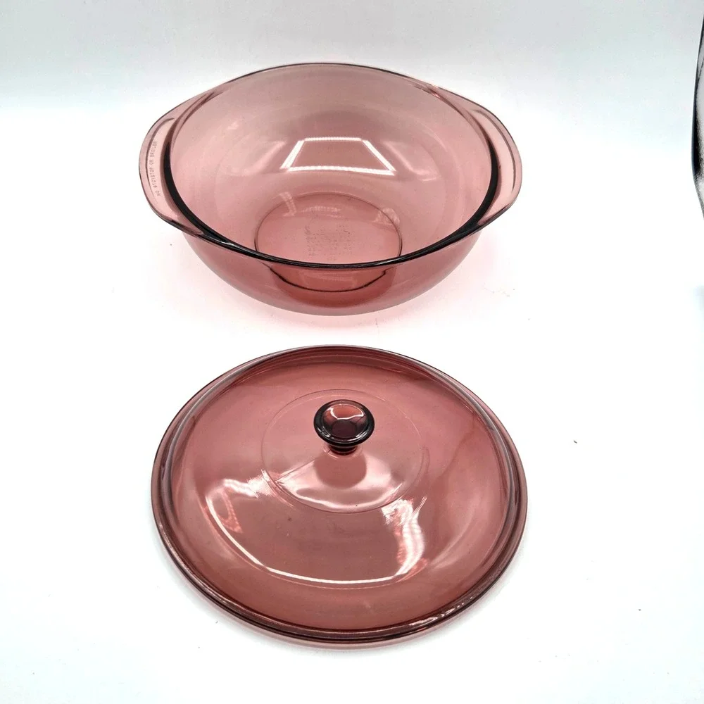 Pyrex this cranberry